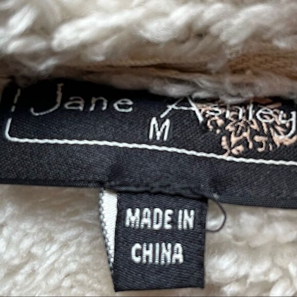 Jane Ashley Vest Medium Beautiful southwestern print blue/maroon and cream - Picture 7 of 7